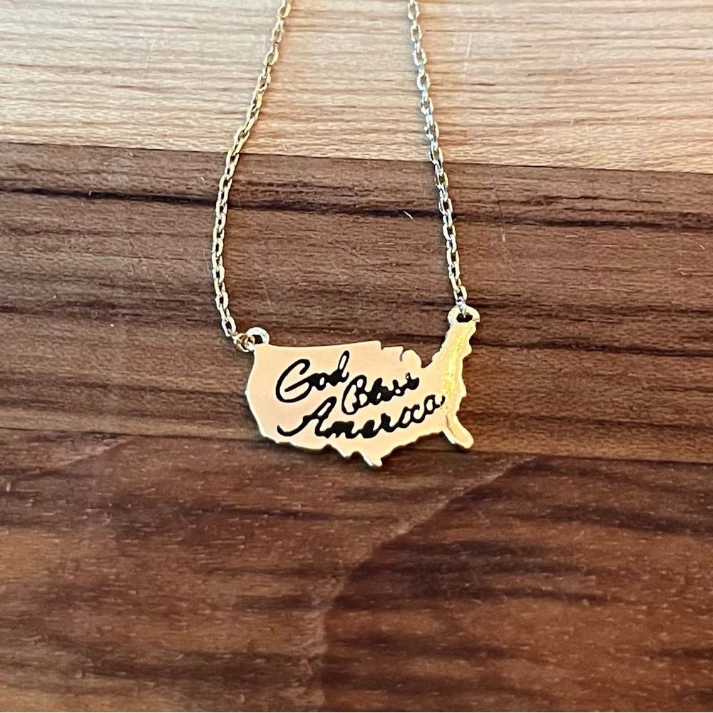 Gold Tone 'God Bless America' Necklace